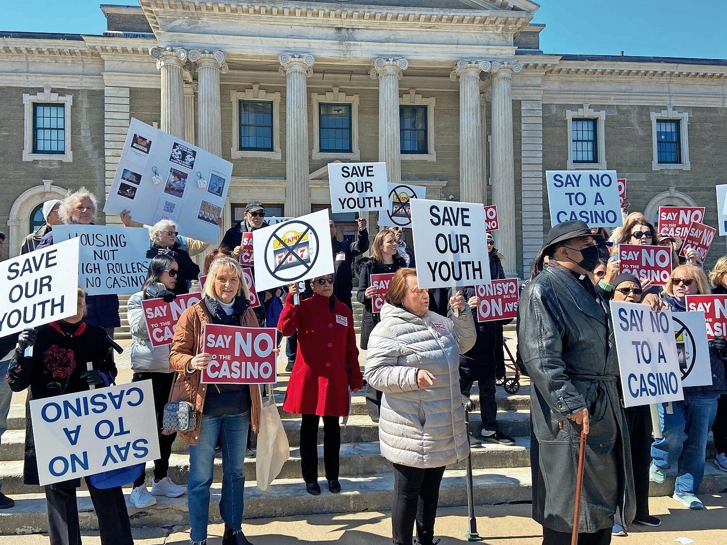 SUNY INTERN | Uniondale casino plans disputed